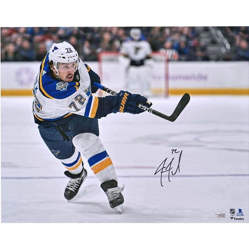 Photo de Justin Faulk, joueur des Blues de Saint-Louis, autographiée (maillot blanc, 40 x 50 cm).
