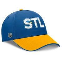Casquette Flex authentique Pro Rink Team Code des Blues de St. Louis pour homme, bleu/or