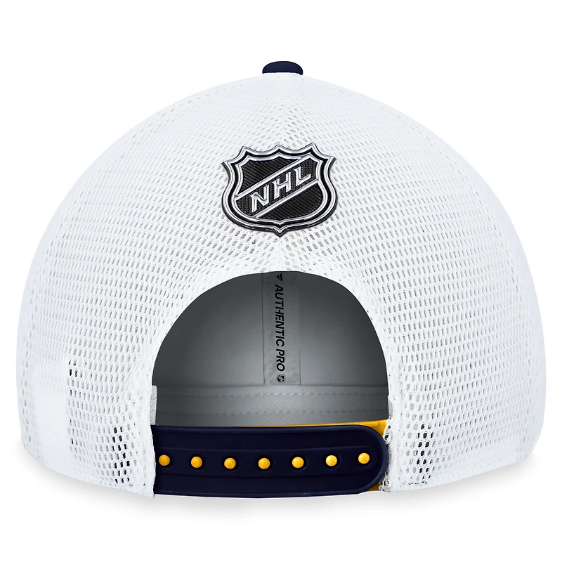 Casquette réglable Fanatics Gold St. Louis Blues Authentic Pro Rink Trucker pour hommes