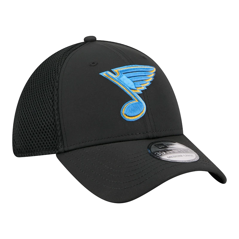 Casquette New Era Flex noire pour homme, logo des Blues de Saint-Louis, modèle 39THIRTY.