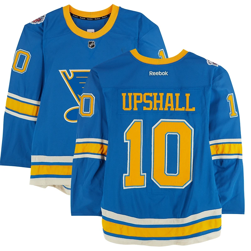 Maillot bleu Reebok n° 10 porté par Scottie Upshall (Blues de St. Louis) lors de l'entraînement contre les Blackhawks de Chicago le 2 janvier 2017 - Classique hivernale de la LNH - Porté pendant l'échauffement
