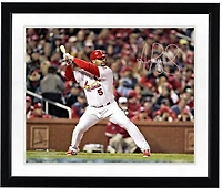 Photo horizontale autographiée d'Albert Pujols, joueur des Cardinals de Saint-Louis, en position de frappe (40,6 x 50,8 cm).
