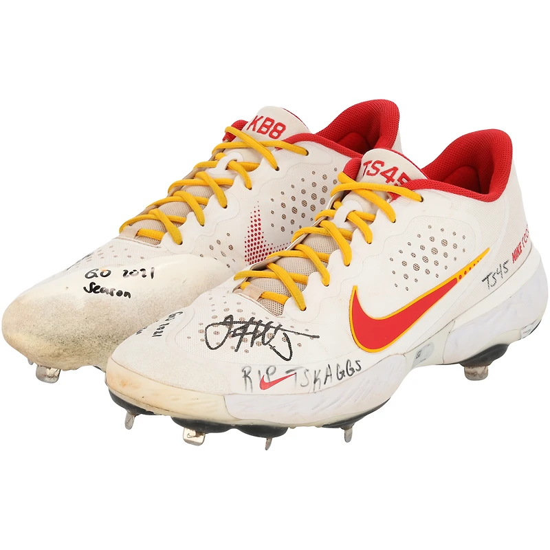 Chaussures à crampons Nike blanches autographiées par Jack Flaherty des Cardinals de St. Louis de la saison 2021 de la MLB avec inscriptions « Game-Used » - AA0098964-65