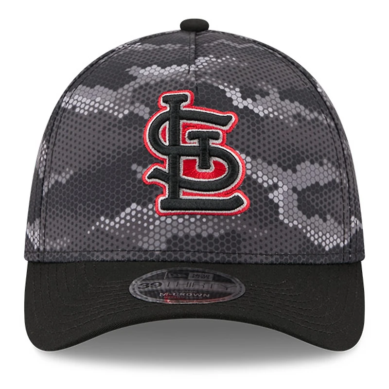 Casquette New Era 39THIRTY Flex noire à motif camouflage des Cardinals de Saint-Louis pour homme