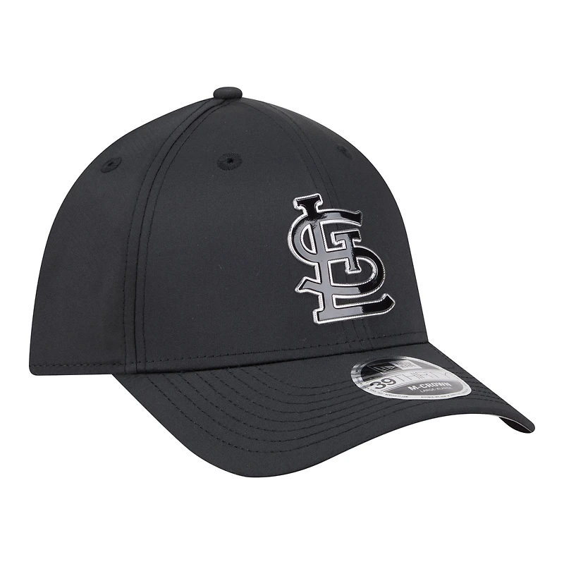 Casquette New Era noire pour homme, modèle St. Louis Cardinals, 39THIRTY M-Crown Flex, métallisée.