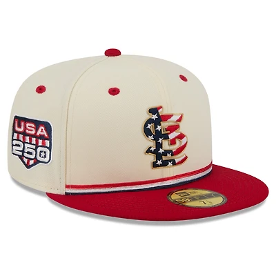 Casquette ajustée New Era crème/rouge pour homme, modèle 59FIFTY, édition spéciale 4 juillet des Cardinals de Saint-Louis (USA 250).