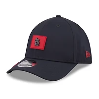 Men's New Era  Navy St. Louis Cardinals 2026 Clubhouse M-Crown 39THIRTY Flex Hat