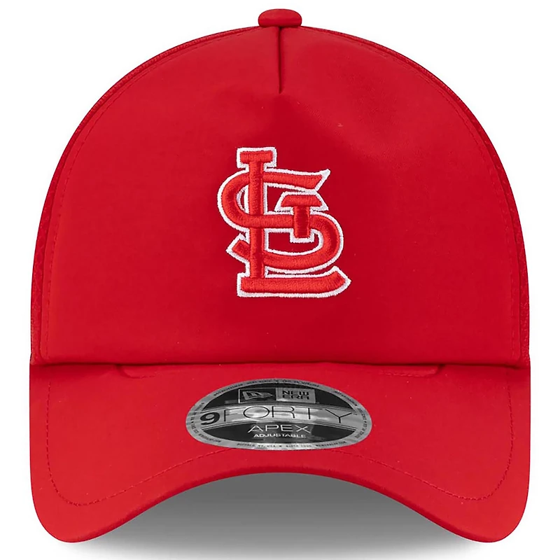 Casquette trucker ajustable New Era rouge St. Louis Cardinals 2026 pour homme, modèle Apex 9FORTY.