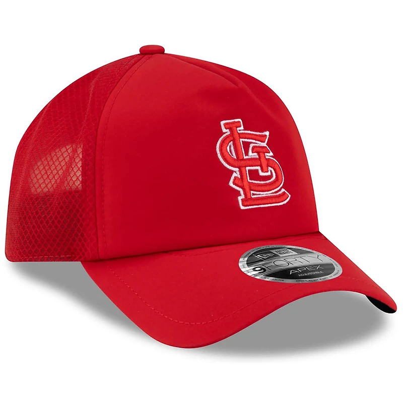 Men's New Era Red St. Louis Cardinals 2026 Batting Practice Apex 9FORTY Adjustable Trucker Hat