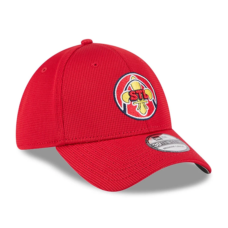 Casquette d'entraînement au bâton City Connect 39THIRTY Flex rouge New Era pour homme des Cardinals de Saint-Louis