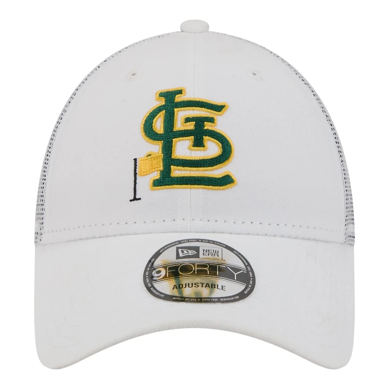 Casquette trucker ajustable New Era 9FORTY blanche à motif drapeau des Cardinals de Saint-Louis pour homme
