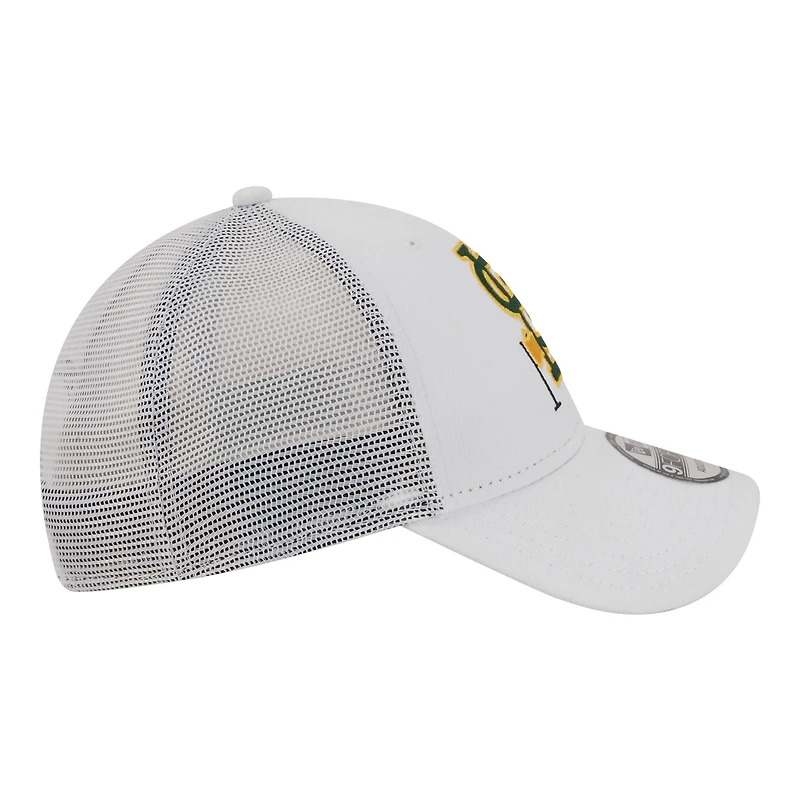 Men's New Era White St. Louis Cardinals Flag 9FORTY Trucker Adjustable Hat