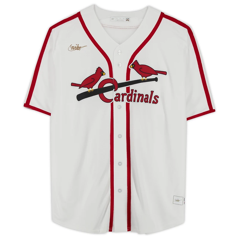 Maillot réplique blanc Nike Cooperstown Collection autographié par Ozzie Smith des Cardinals de Saint-Louis, avec inscription « HOF 2002 ».