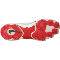 Crampons Nike gris et rouges autographiés par Paul Goldschmidt, portés en match par les Cardinals de Saint-Louis lors de la saison 2024 de la MLB.