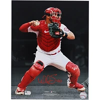 Photographie horizontale autographiée de 11"x 14" de Willson Contreras des Cardinals de St. Louis
