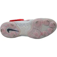 Crampons Nike gris et rouges portés en match par Willson Contreras (Cardinals de Saint-Louis) lors de la saison 2025 de la MLB, avec inscription « Portés en match