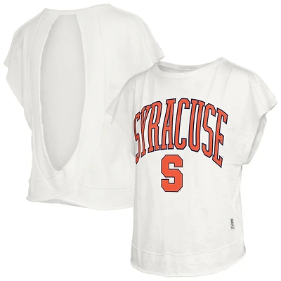 T-shirt Pressbox Cream Syracuse Orange Nelson Movement pour femme, dos ouvert, en flammé.