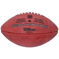 Ballon de football Wilson Duke en couleur, autographié par Baker Mayfield et Emeka Egbuka, des Buccaneers de Tampa Bay.