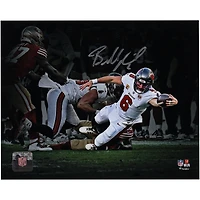Photo dédicacée de Baker Mayfield (Buccaneers de Tampa Bay) - 20 x 25 cm (8 x 10 pouces) - Le montrant en pleine action pour le premier essai.