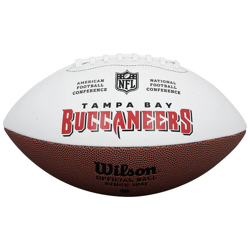 Ballon de football Wilson à panneau blanc autographié par Baker Mayfield, des Buccaneers de Tampa Bay