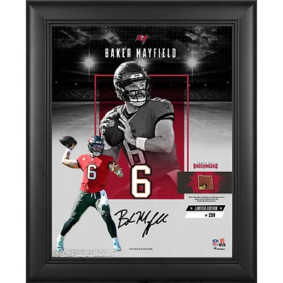 Collage Impact encadré de 11 x 35 cm des Buccaneers de Tampa Bay, reproduction de la signature de Baker Mayfield, avec un morceau de ballon de football utilisé lors du match - Édition limitée à 250 exemplaires