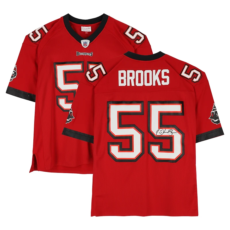 Maillot réplique rouge Mitchell & Ness 2002 autographié par Derrick Brooks des Buccaneers de Tampa Bay