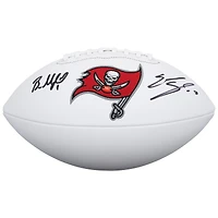 Ballon de football Wilson à panneau blanc autographié par Emeka Egbuka et Baker Mayfield des Buccaneers de Tampa Bay