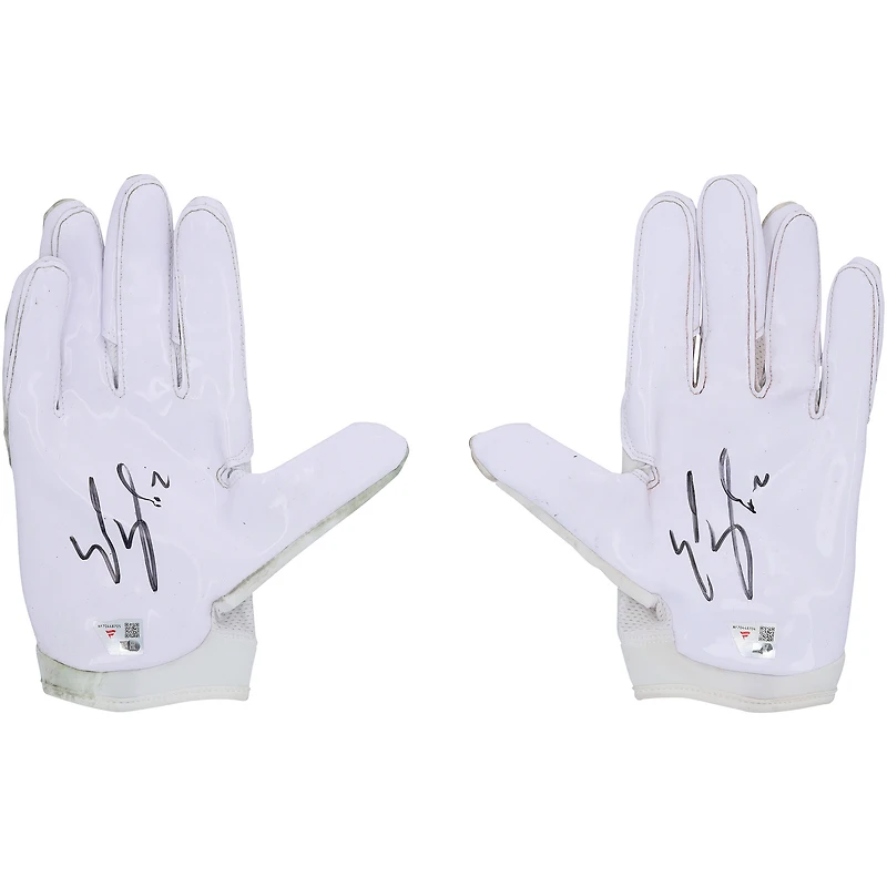 Gants adidas blancs et orange portés et autographiés par Emeka Egbuka, des Buccaneers de Tampa Bay, lors de la saison NFL 2025-2026 - NF70448704-05