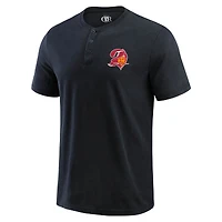 T-shirt Henley délavé noir pour homme de la collection Darius Rucker Fanatics des Buccaneers Tampa Bay