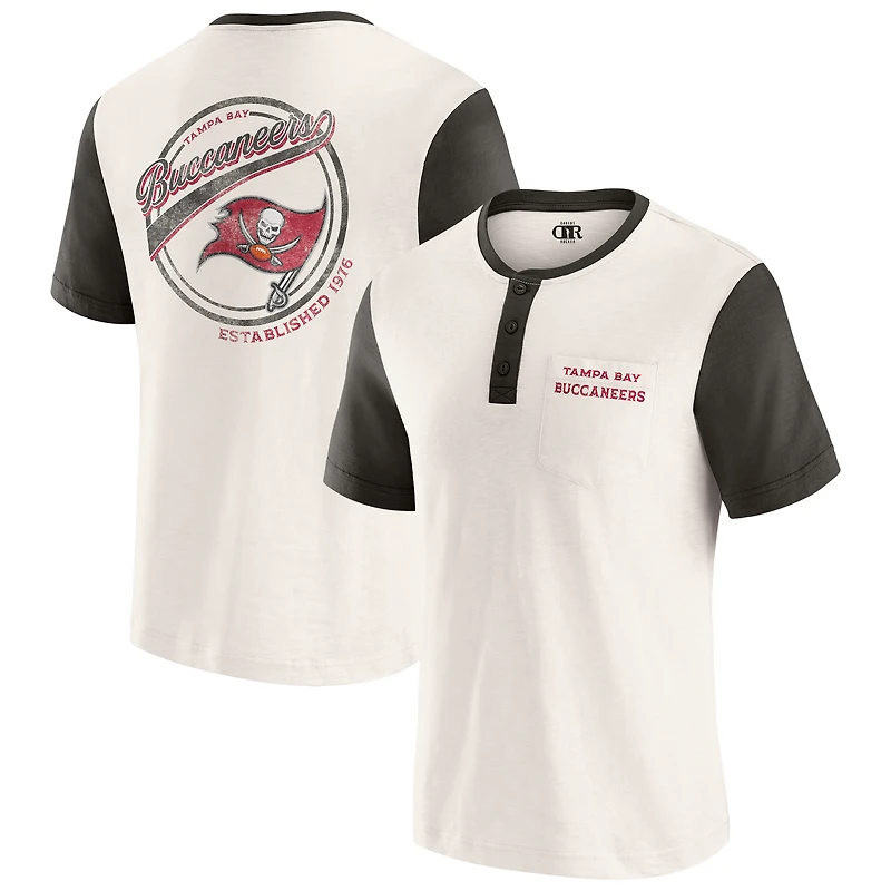T-shirt Henley Colorblock Flambé Crème pour Homme de la Collection Darius Rucker par Fanatics, Tampa Bay Buccaneers