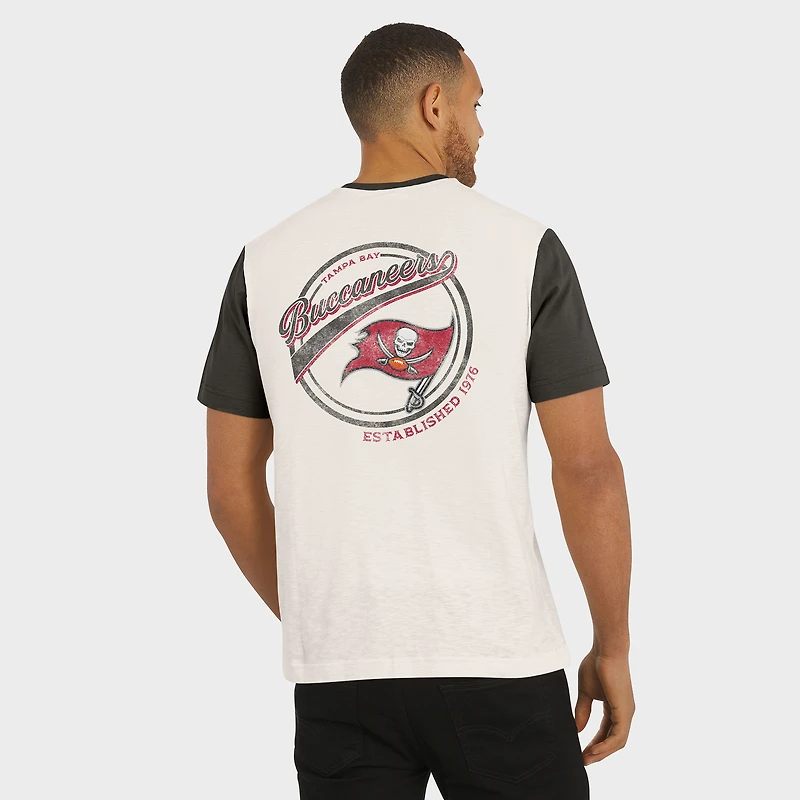 T-shirt Henley Colorblock Flambé Crème pour Homme de la Collection Darius Rucker par Fanatics, Tampa Bay Buccaneers