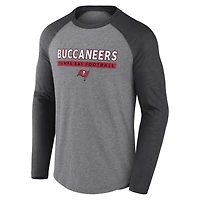 T-shirt à manches longues raglan tri-mélangé Fanatics pour hommes gris chiné/charbon de Tampa Bay Buccaneers