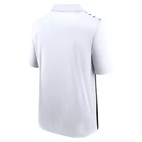 Polo blanc athlétique avec logo des Buccaneers de Tampa Bay pour homme