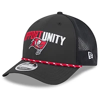 Casquette ajustable New Era noire Tampa Bay Buccaneers 2025 Inspire Change 9FORTY M-Crown pour homme