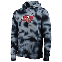 Chandail à capuchon motif tie-dye noir des Tampa Bay Buccaneers New Era pour homme