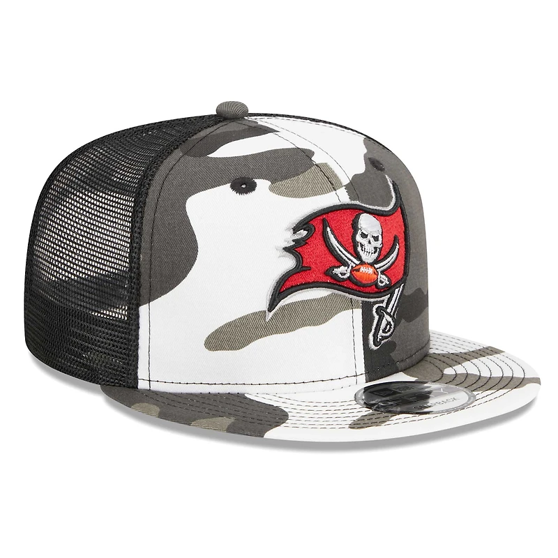 Casquette New Era Camo Tampa Bay Buccaneers Dark Trucker 9FIFTY Snapback pour homme