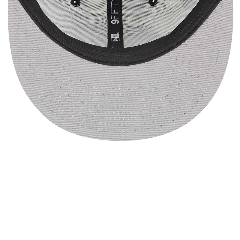 Casquette New Era Camo Tampa Bay Buccaneers Dark Trucker 9FIFTY Snapback pour homme