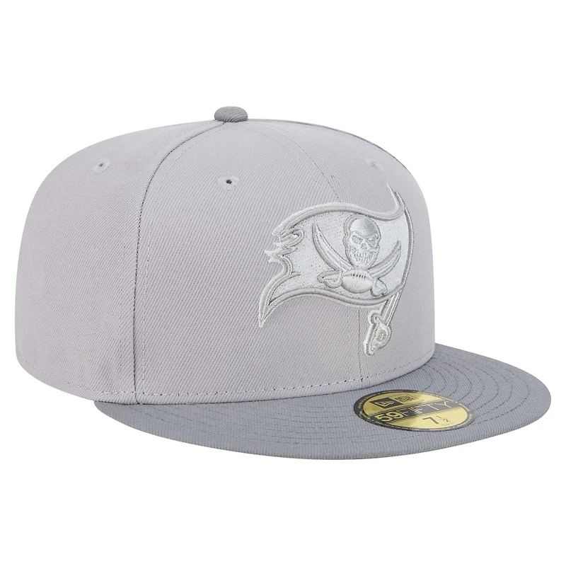 Casquette ajustée Iron Cloud 59FIFTY pour homme de la collection New Era gris/graphite des Tampa Bay Buccaneers