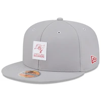 Casquette ajustée 59FIFTY grise des Buccaneers de Tampa Bay 2025 pour homme New Era