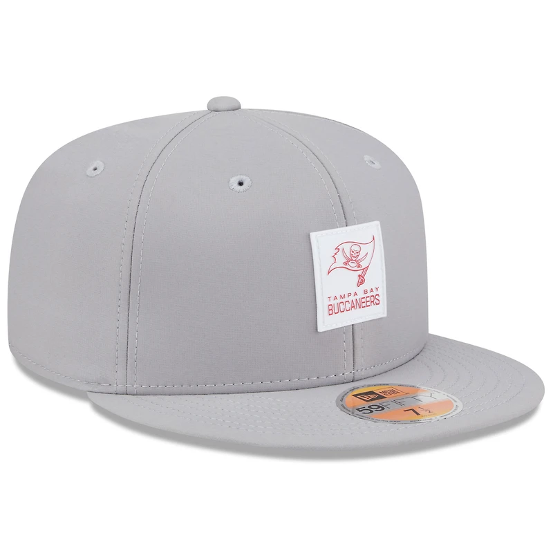 Casquette ajustée 59FIFTY grise des Buccaneers de Tampa Bay 2025 pour homme New Era