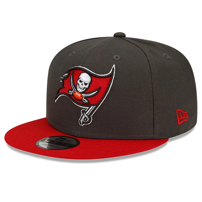 Casquette snapback 9FIFTY New Era pour homme, couleur étain/rouge, écusson latéral, 50e saison des Tampa Bay Buccaneers