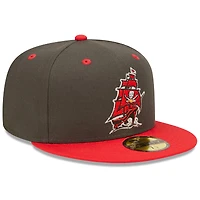Casquette ajustée New Era Tampa Bay Buccaneers Flipside 2Tone 59FIFTY pour homme, étain/rouge