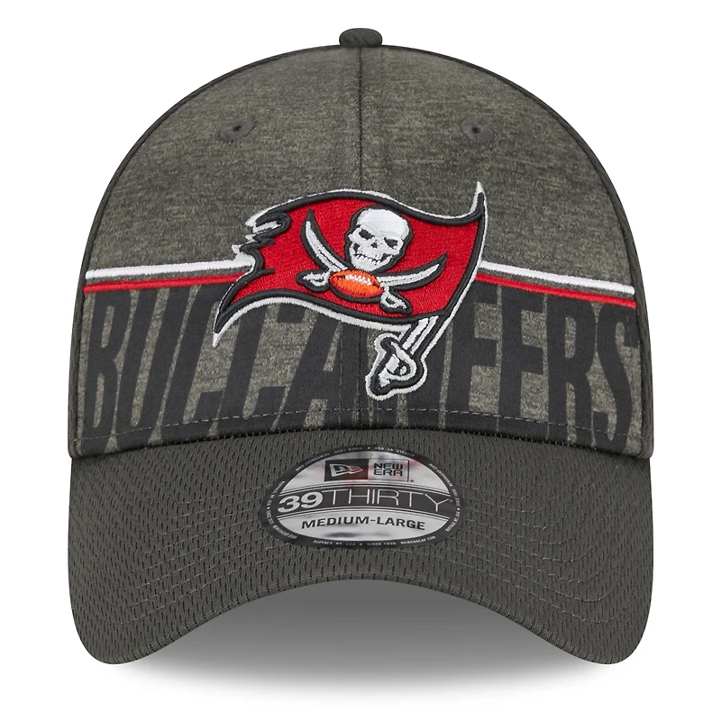 Men's New Era  Pewter Tampa Bay Buccaneers 2023 NFL Training Camp 39THIRTY Flex Hat