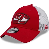 NWC BUCS ROUGE BLANC NFL LOGO PATCH TRUCKER 9FORTY CAN HATMENSTR