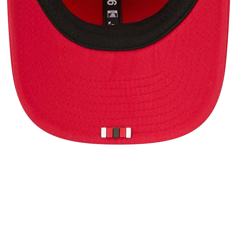 Men's New Era  Red Tampa Bay Buccaneers 2025 Sideline 9SEVENTY Adjustable Trucker Hat