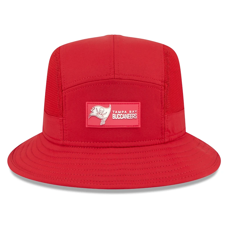 Men's New Era Red Tampa Bay Buccaneers 2025 Sideline  Bucket Hat