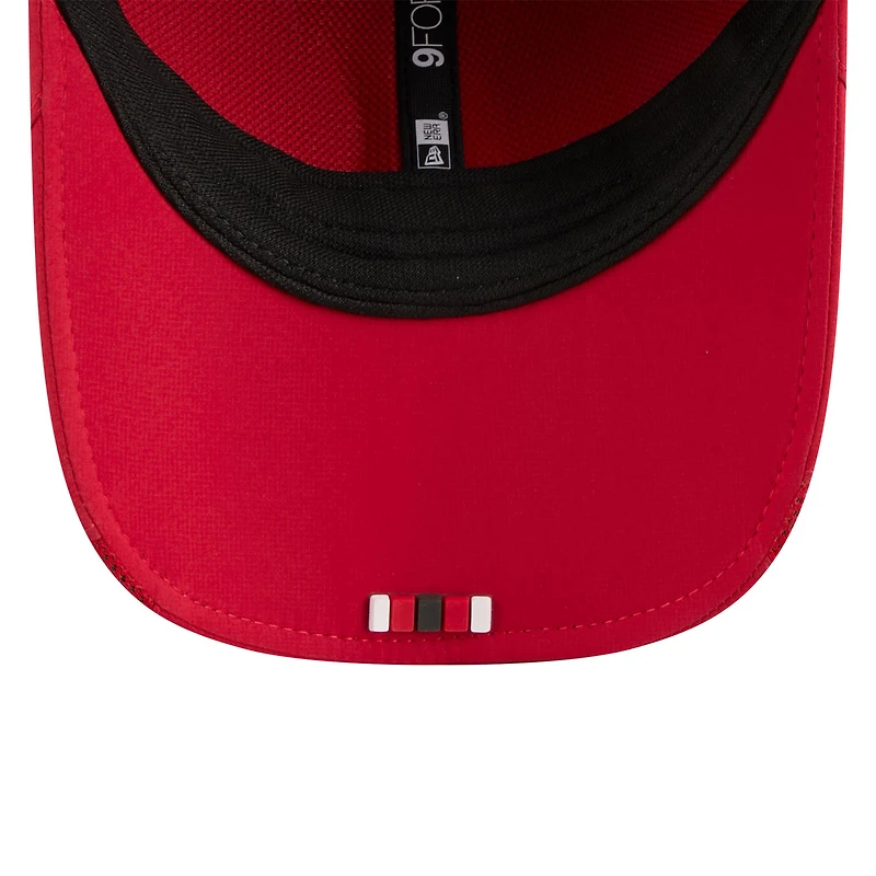 Men's New Era Red Tampa Bay Buccaneers 2025 Sideline  M-Crown 9FORTY Adjustable Hat
