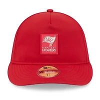 Casquette ajustée New Era 59FIFTY rouge Tampa Bay Buccaneers 2025 Sideline Retro Crown pour homme