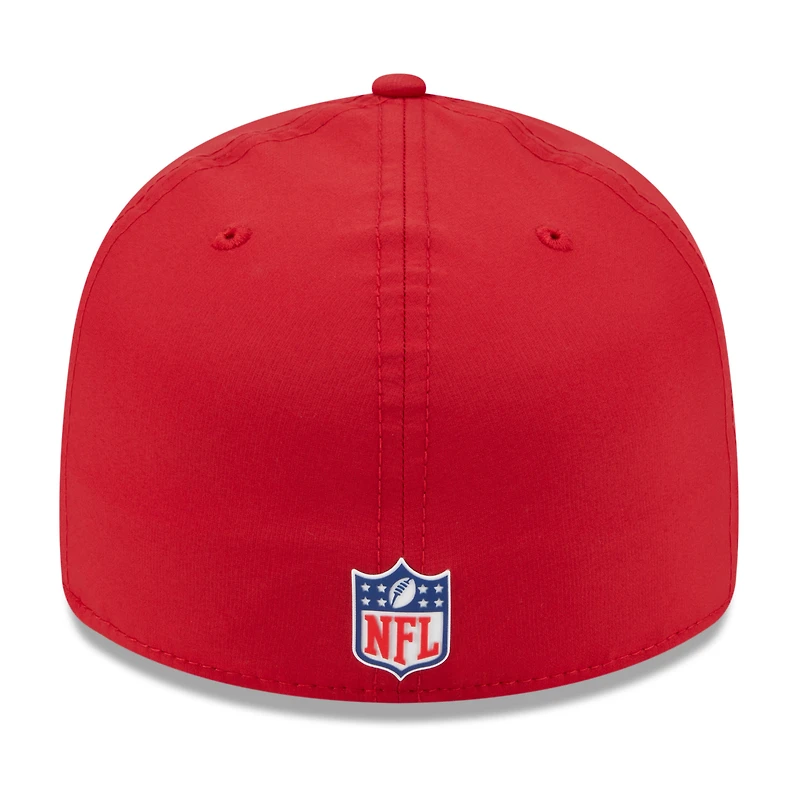 Casquette ajustée New Era 59FIFTY rouge Tampa Bay Buccaneers 2025 Sideline Retro Crown pour homme