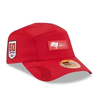 Casquette ajustable rouge Tampa Bay Buccaneers 2025 Sideline Runner pour homme New Era